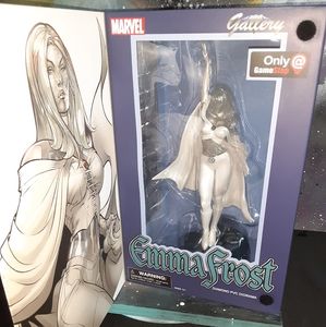 Emma frost statue